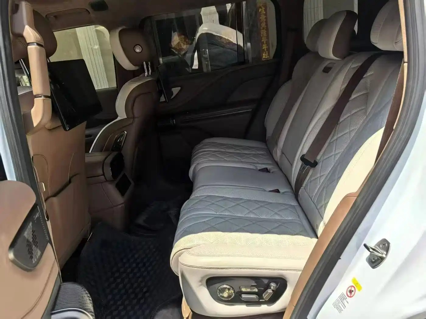 Yangwang U8 2024 2023 Luxury Edition