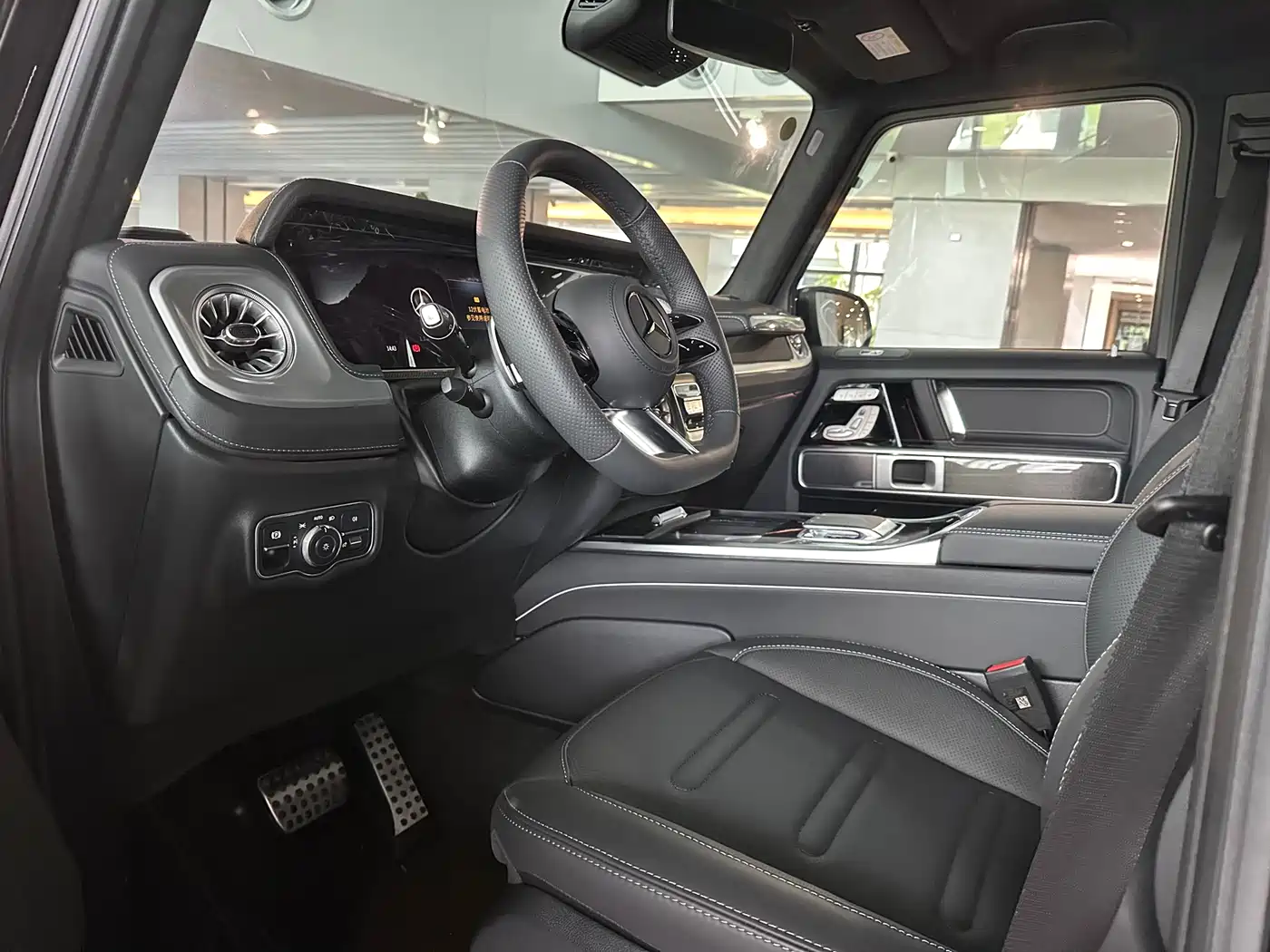 Mercedes-Benz G-Class 2026 Model G 500 фото 9