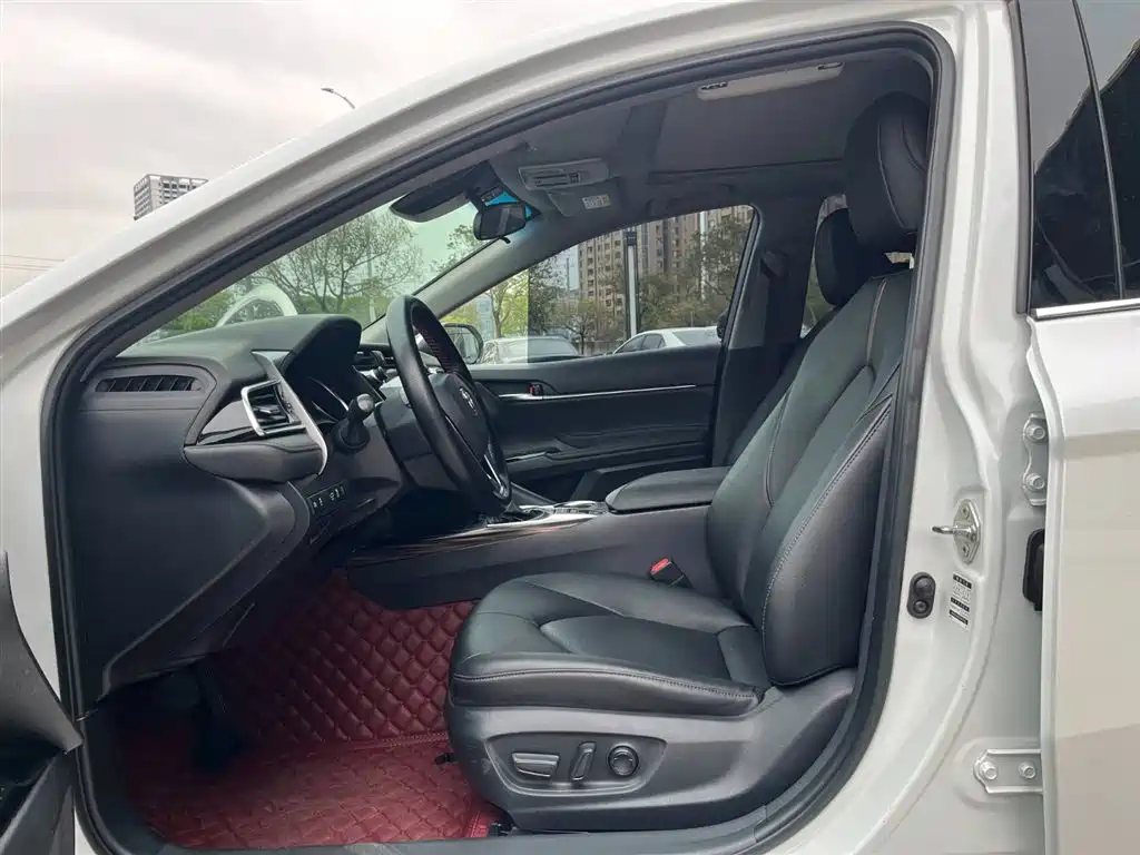 Toyota Camry 2019 Facelift 2.5G Luxury Edition фото 12
