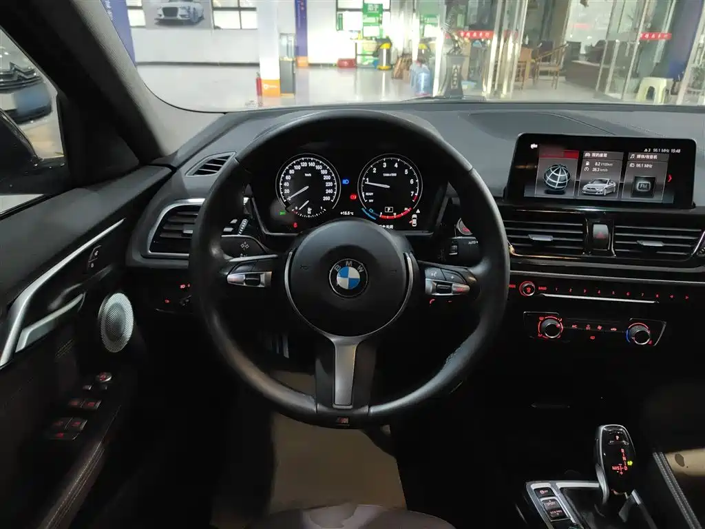 BMW 1 Series 2021 125i M Sport Black Night Edition фото 11
