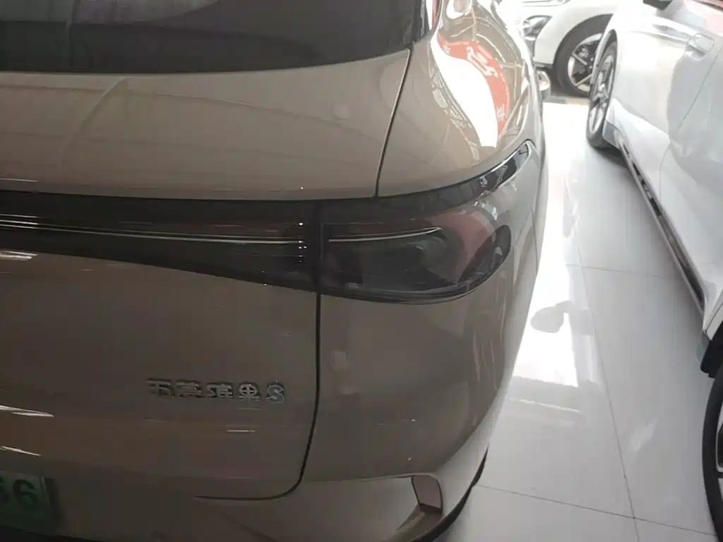 Wuling Motors Wuling Bingo S 2026 2025 Model 430km Premium Edition