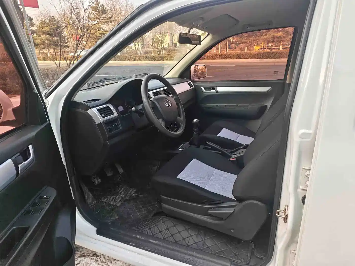 CHANGAN CHANGAN SHENQI F30