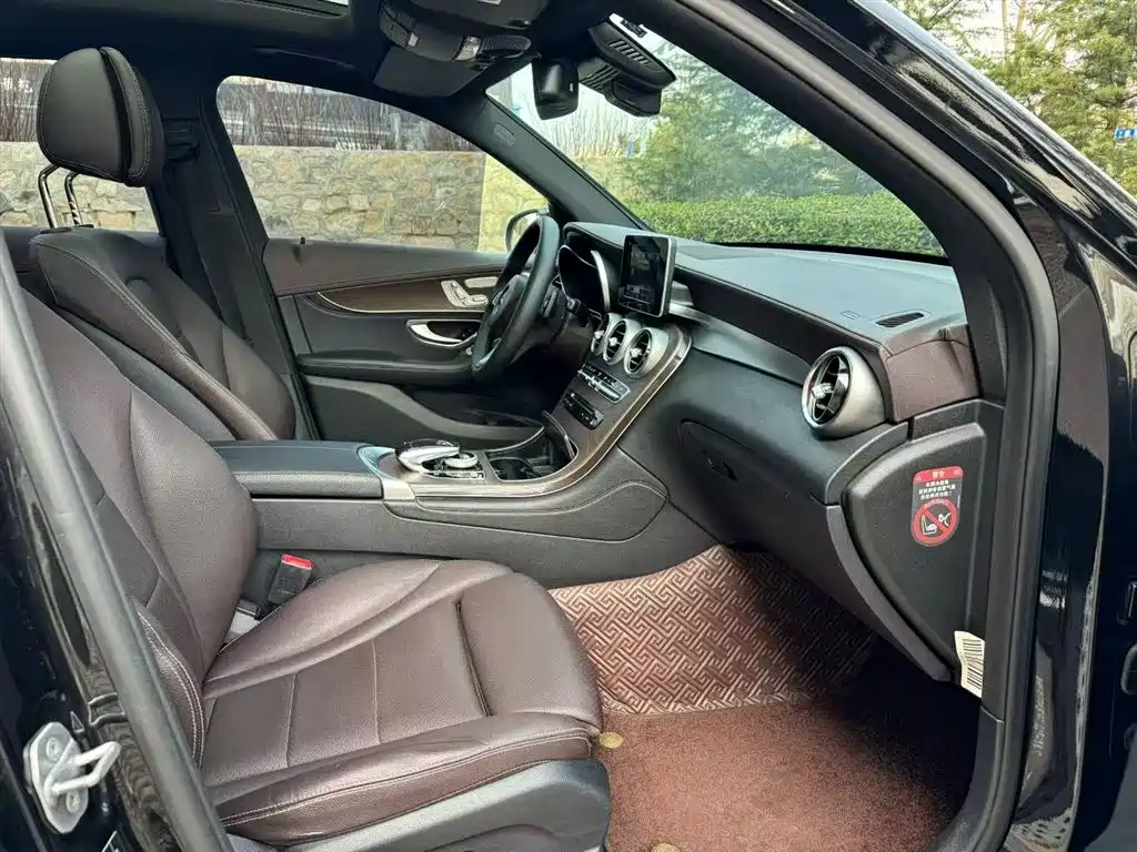 Mercedes-Benz GLC 2017 GLC 300 4MATIC Dynamic фото 20