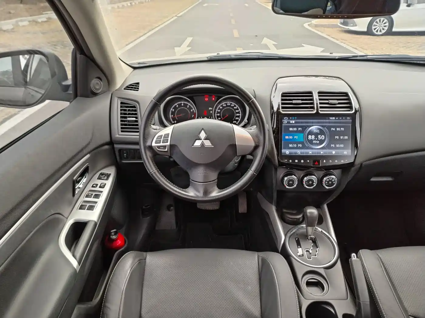 Mitsubishi ASX 2016 2.0L CVT 2WD Navigation Edition фото 22