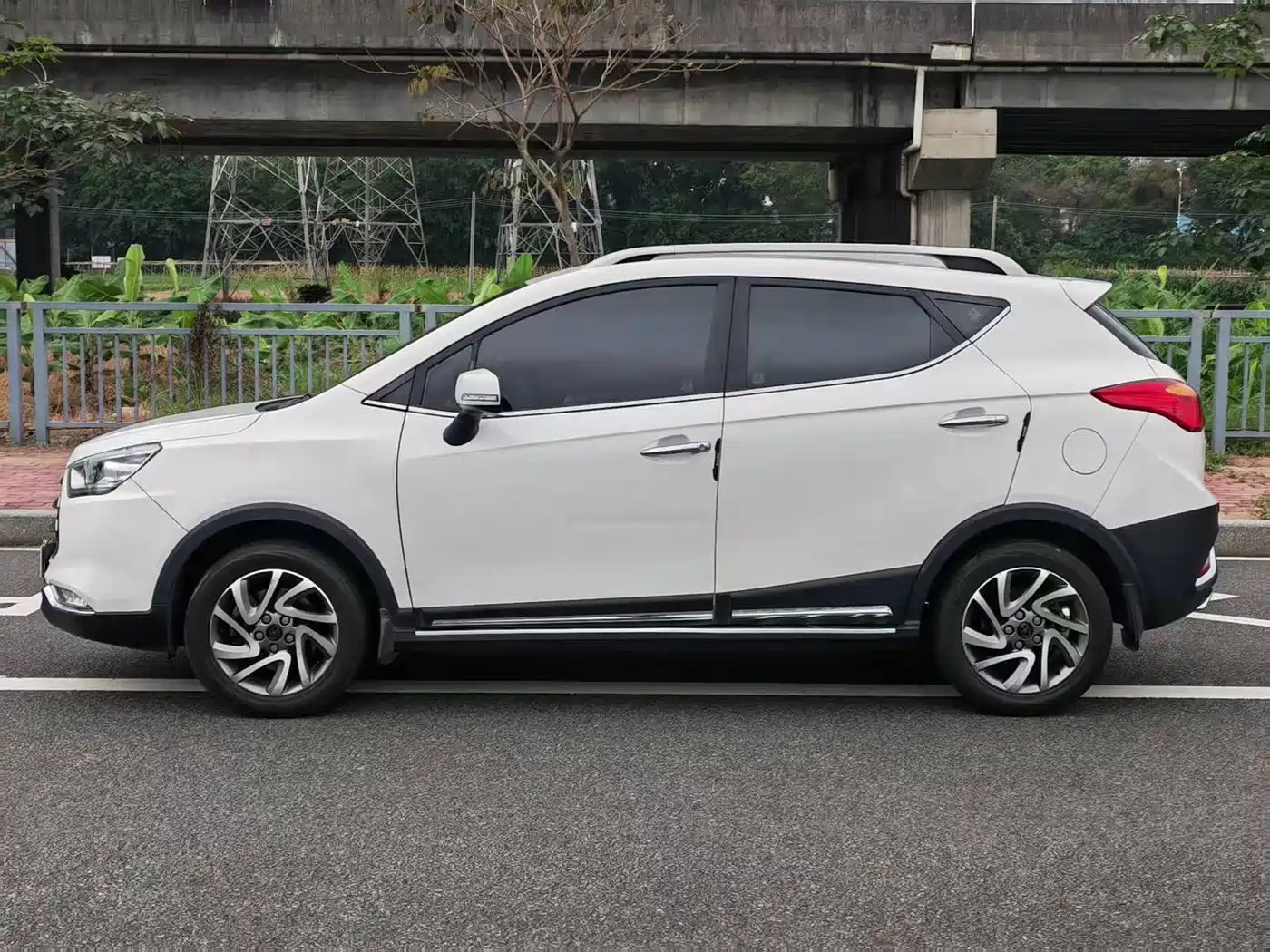 JAC Motors Refine S3 2016 2016 1.5L CVT Luxury Smart