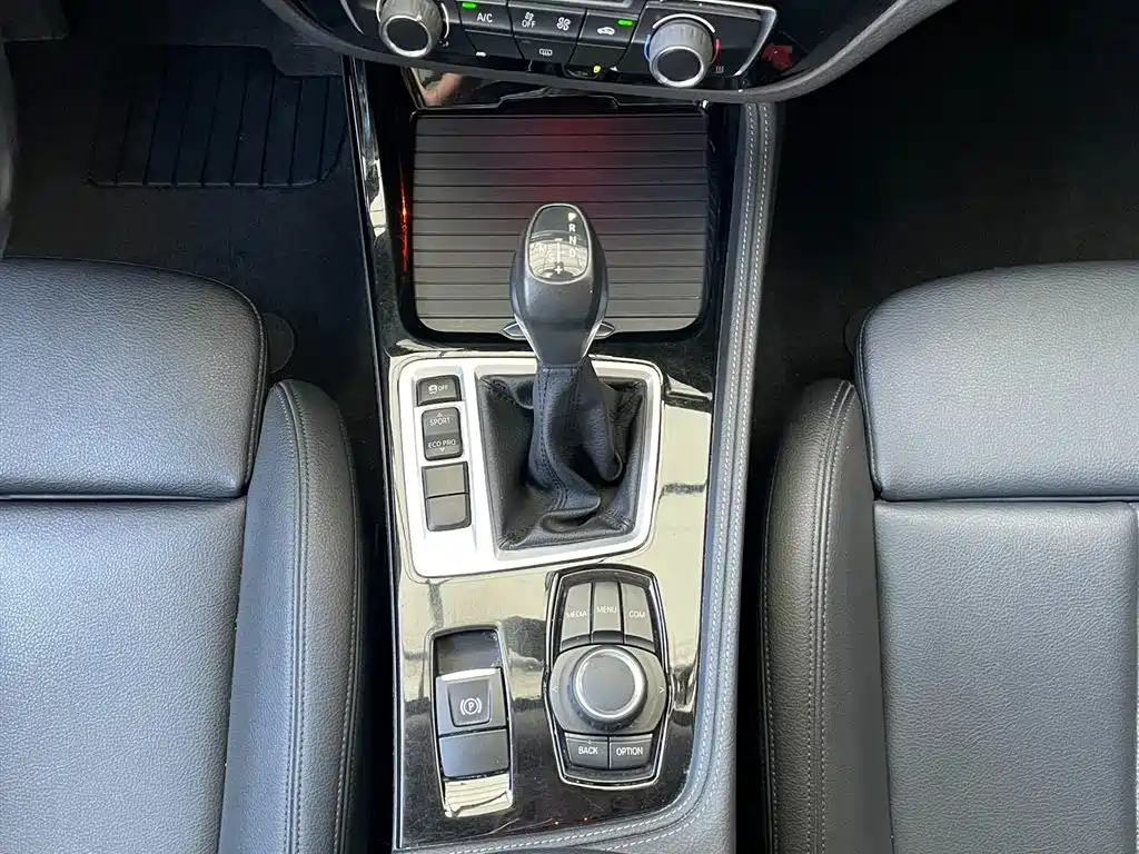 BMW 1 Series 2019 118i M Sport Package фото 12