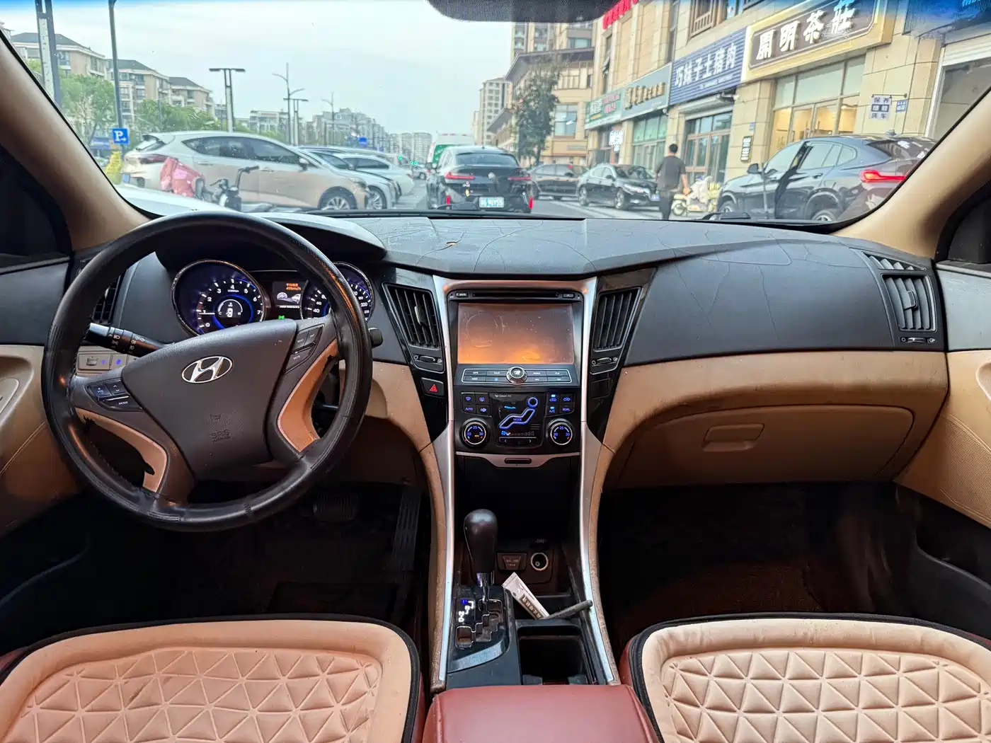 Hyundai Sonata 2011 2.0L Auto Leading Edition фото 8