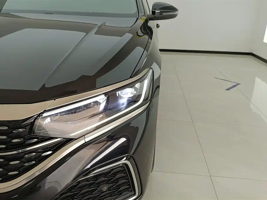 Volkswagen Passat 2023 Facelift 330TSI Starlight Elite Edition фото 5