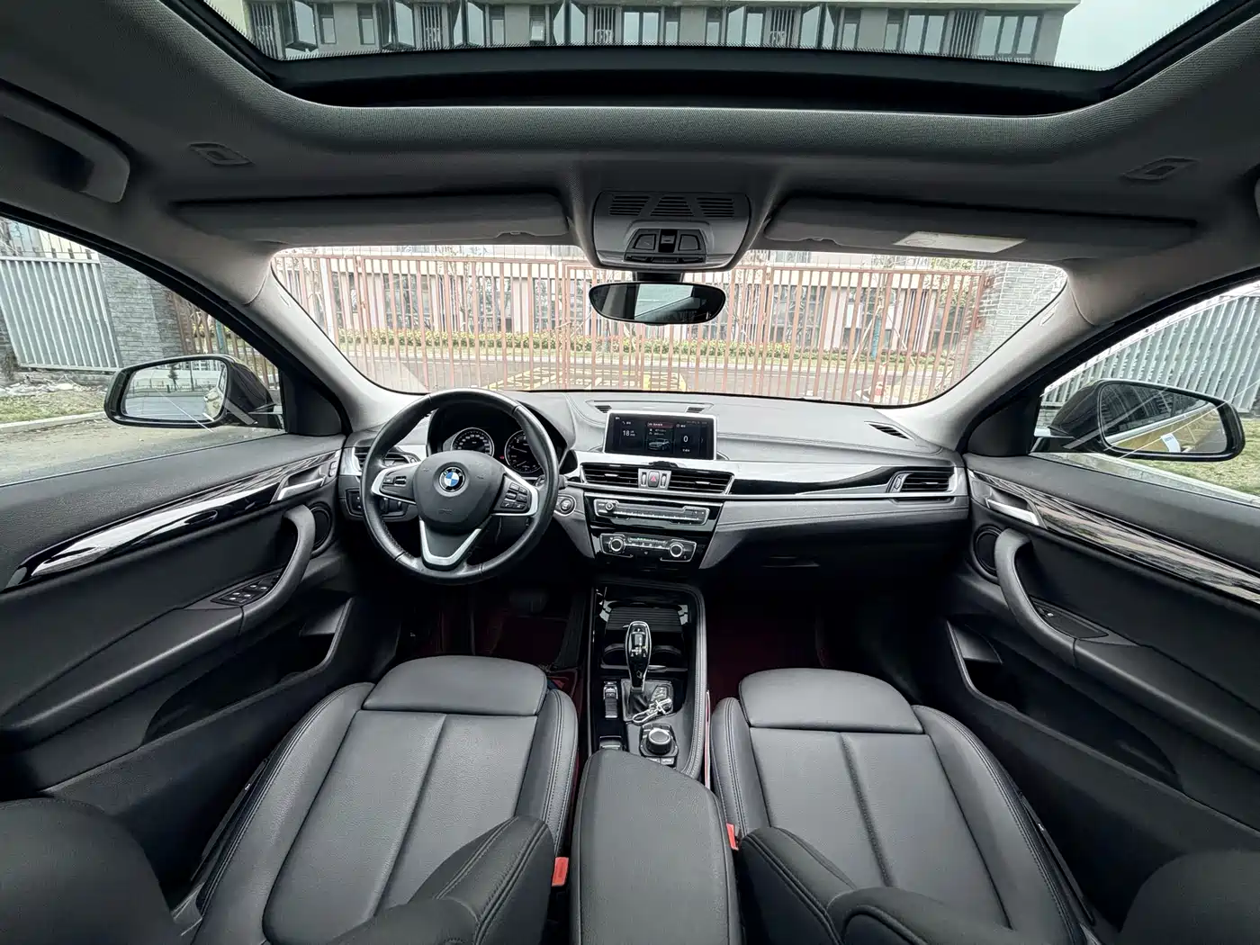 BMW X2 (Import) 2019 sDrive20i M Off-Road Package China VI фото 9