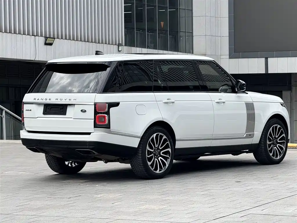 Land Rover Range Rover 2019 3.0 SC V6 Heritage Extended Edition фото 12