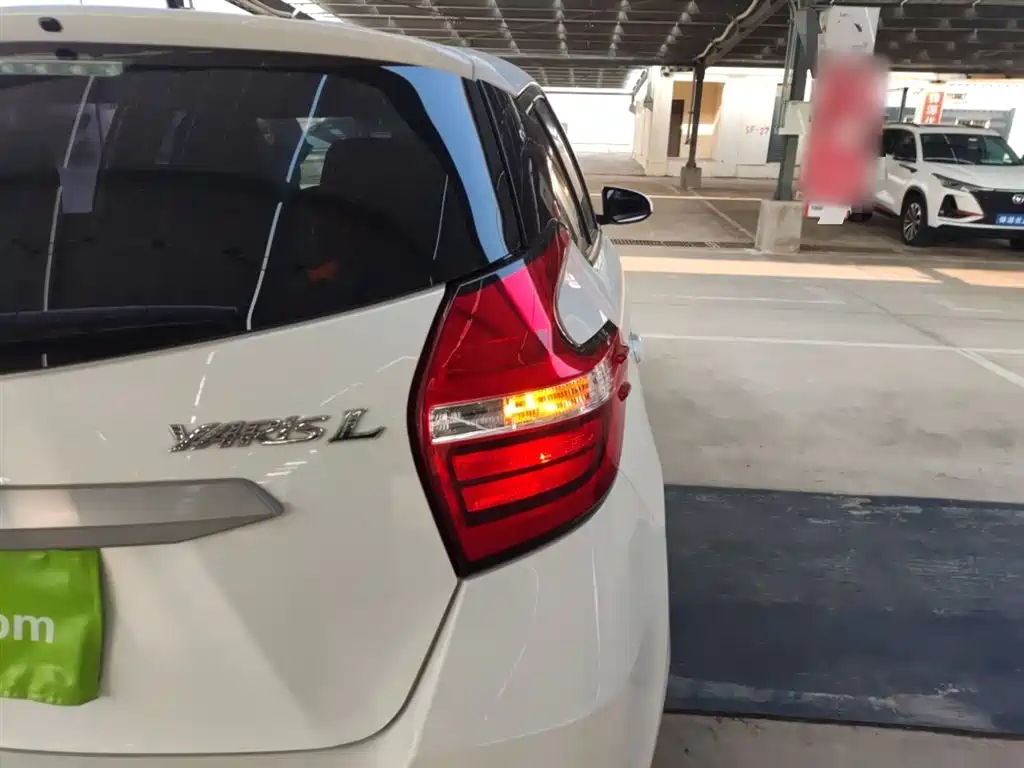 Toyota YARiS L Zhi Xuan 2021 1.5L CVT Leading Edition фото 8