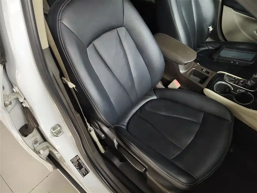 Buick Verano 2015 Sedan 15S Automatic Progressive фото 25