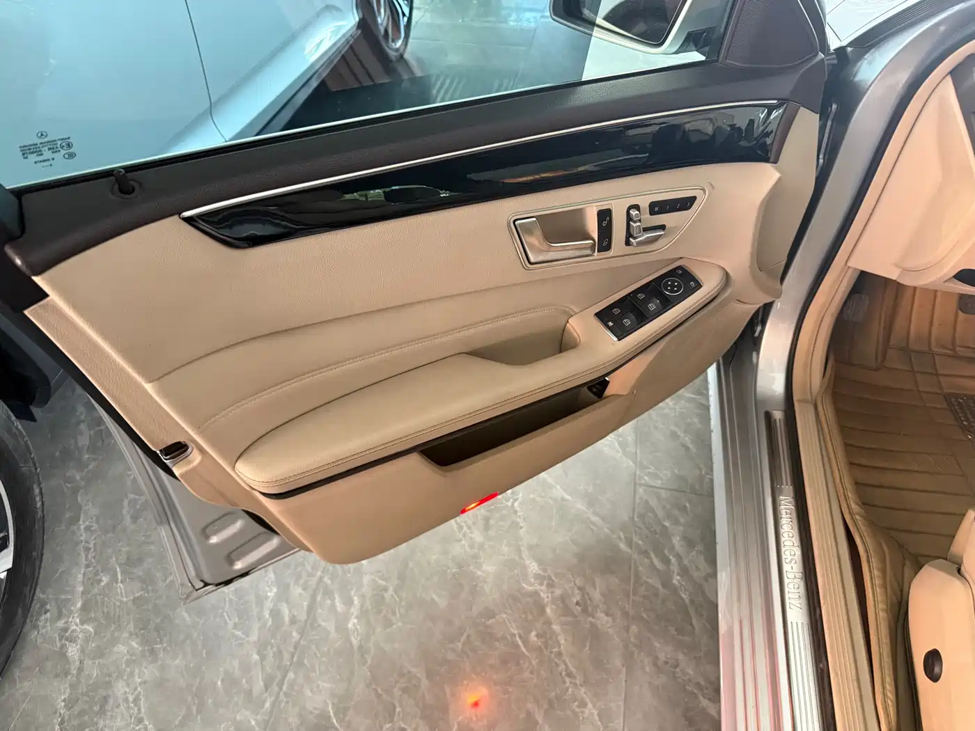 Mercedes-Benz E-Class 2014 E 260 L Sport фото 6