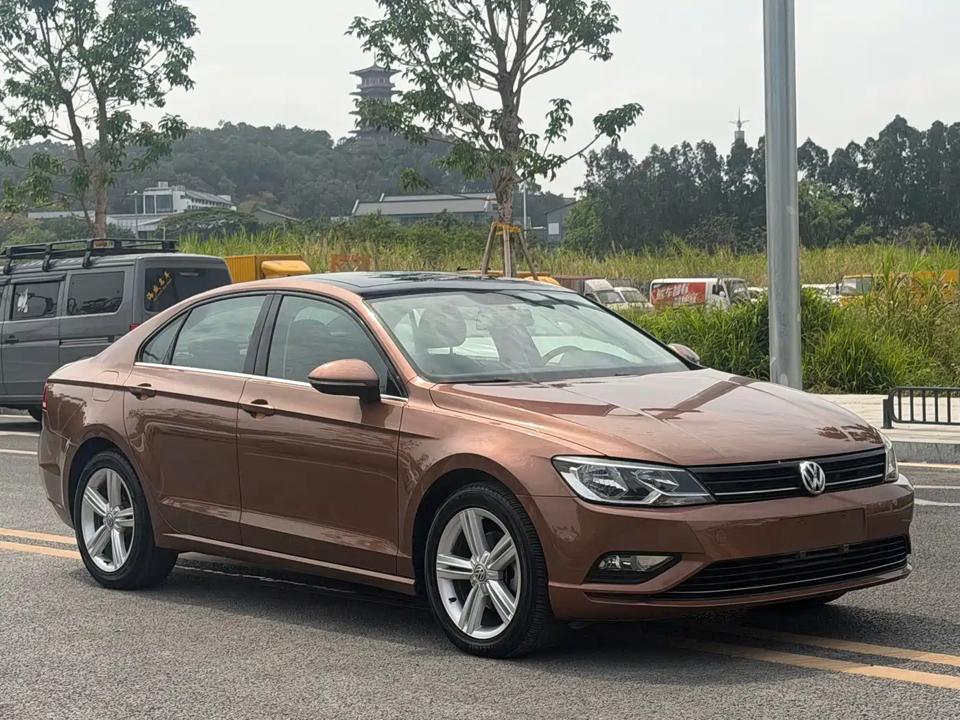 Volkswagen Lamando 2015 280TSI DSG Comfort фото 3