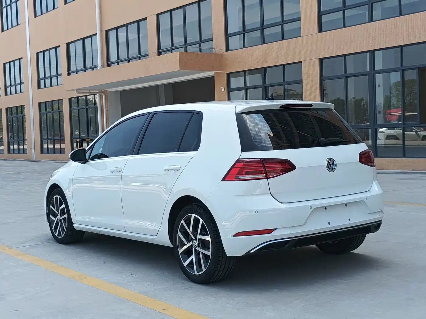 Volkswagen Golf 2020 280TSI DSG Comfort фото 5