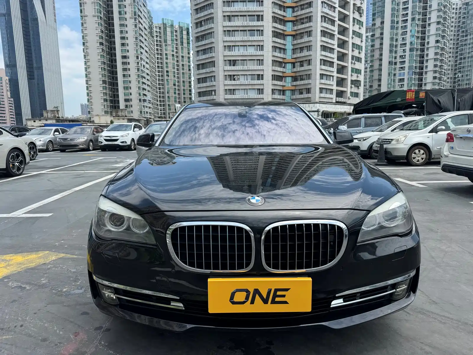 Фото 2 - BMW 7 Series