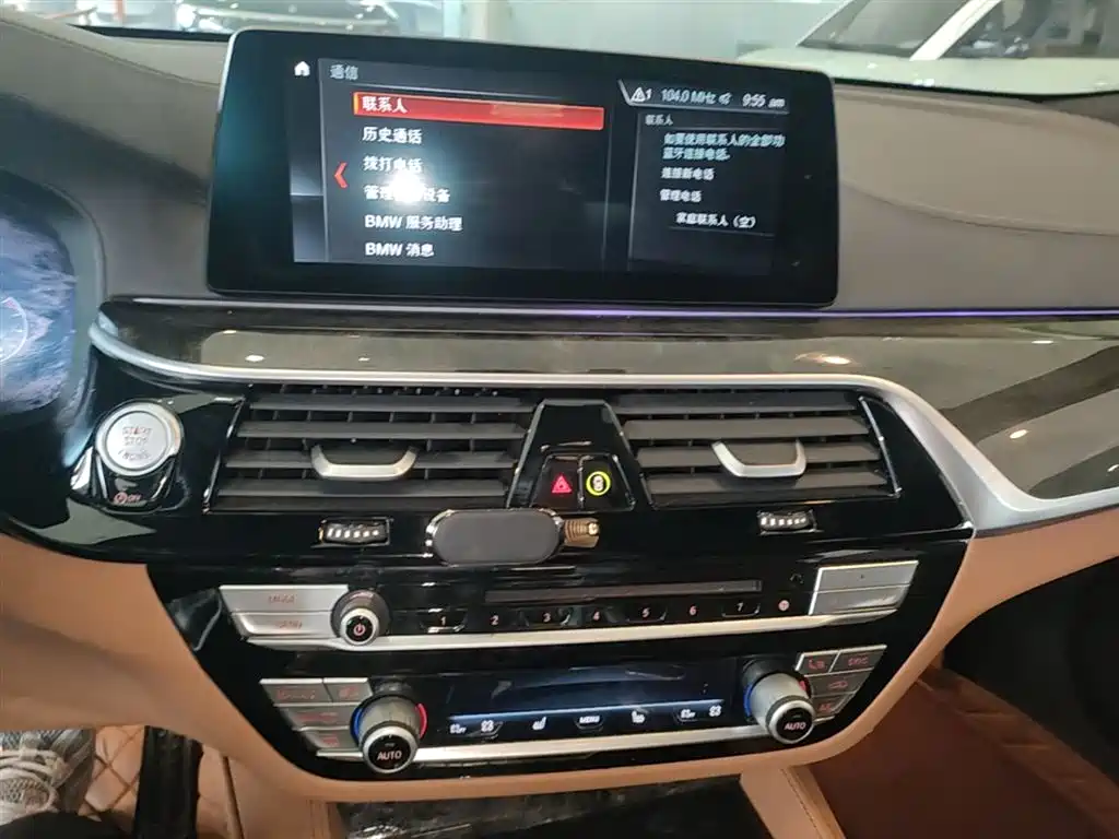 BMW 6 Series GT 2019 630i M Sport Package фото 10