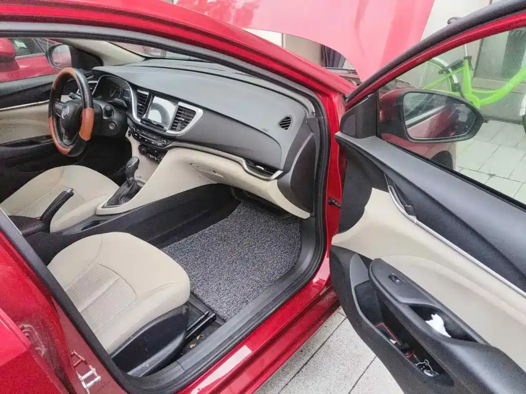 Фото 13 - Buick Excelle