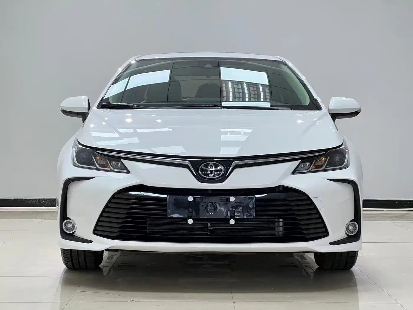 Toyota Corolla 2021 1.2T S-CVT Luxury Edition фото 2