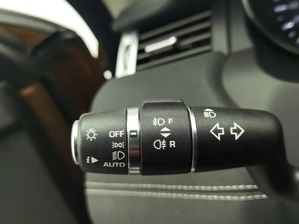 Land Rover Range Rover Evoque (Import) 2014 2015 2.0T 5-door Dynamic Edition