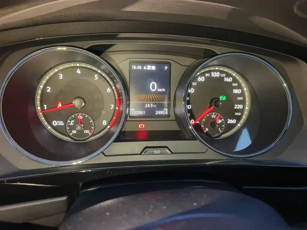 Volkswagen Tiguan L 2018 Facelift 330TSI Automatic 2WD Luxury Edition фото 5