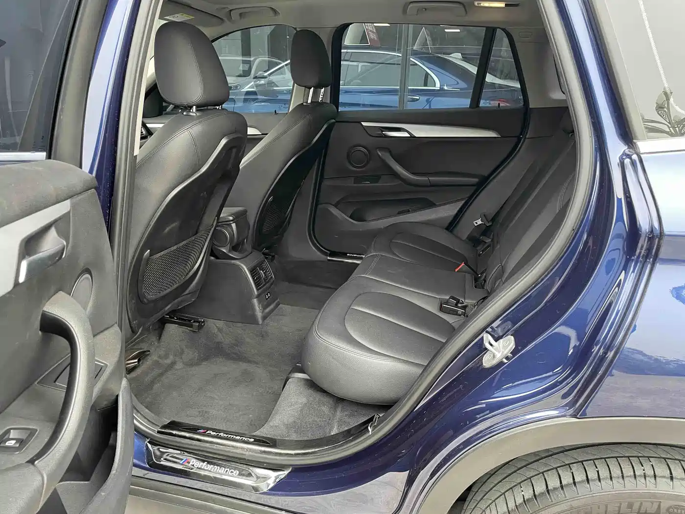 BMW X1 2019 sDrive20Li Leading Model фото 9