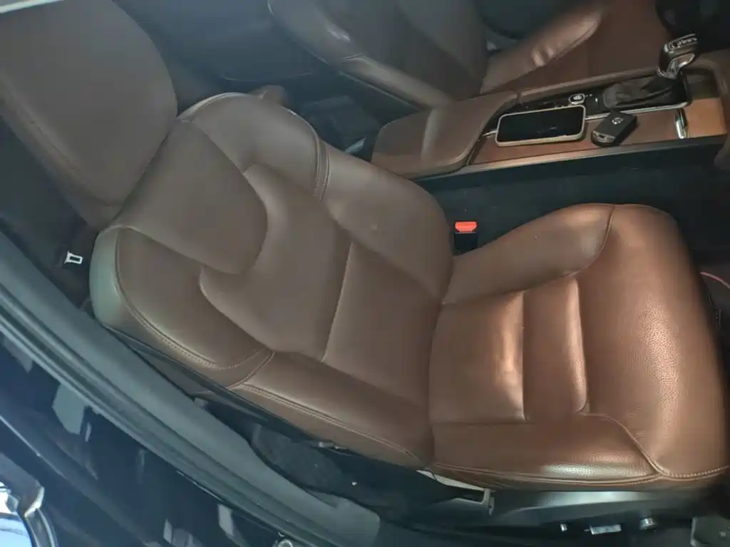 Фото 25 - Volvo S90