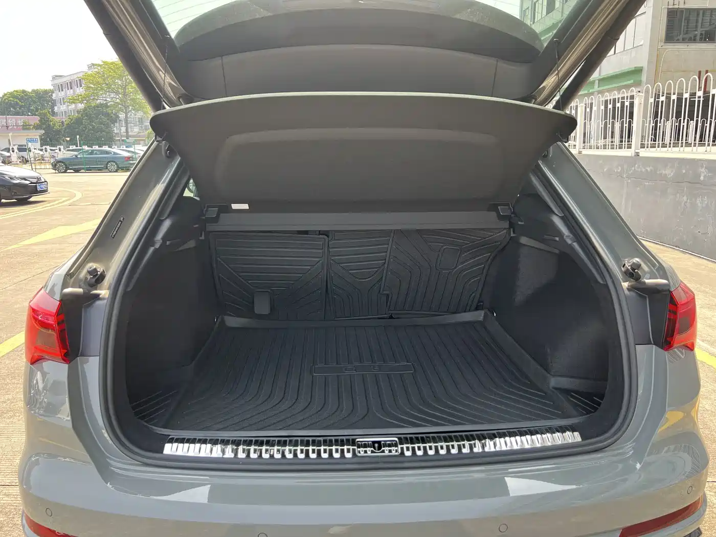 Audi Q3 2025 2024 40 TFSI Fashion Sport