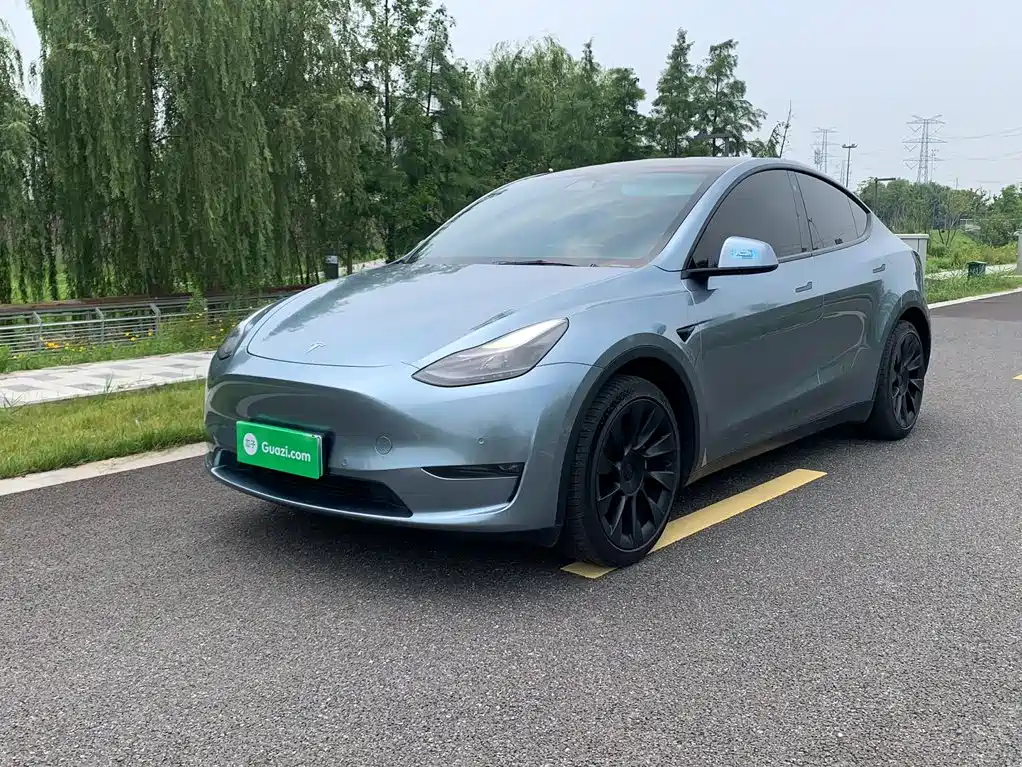 Фото 2 - Tesla Model Y