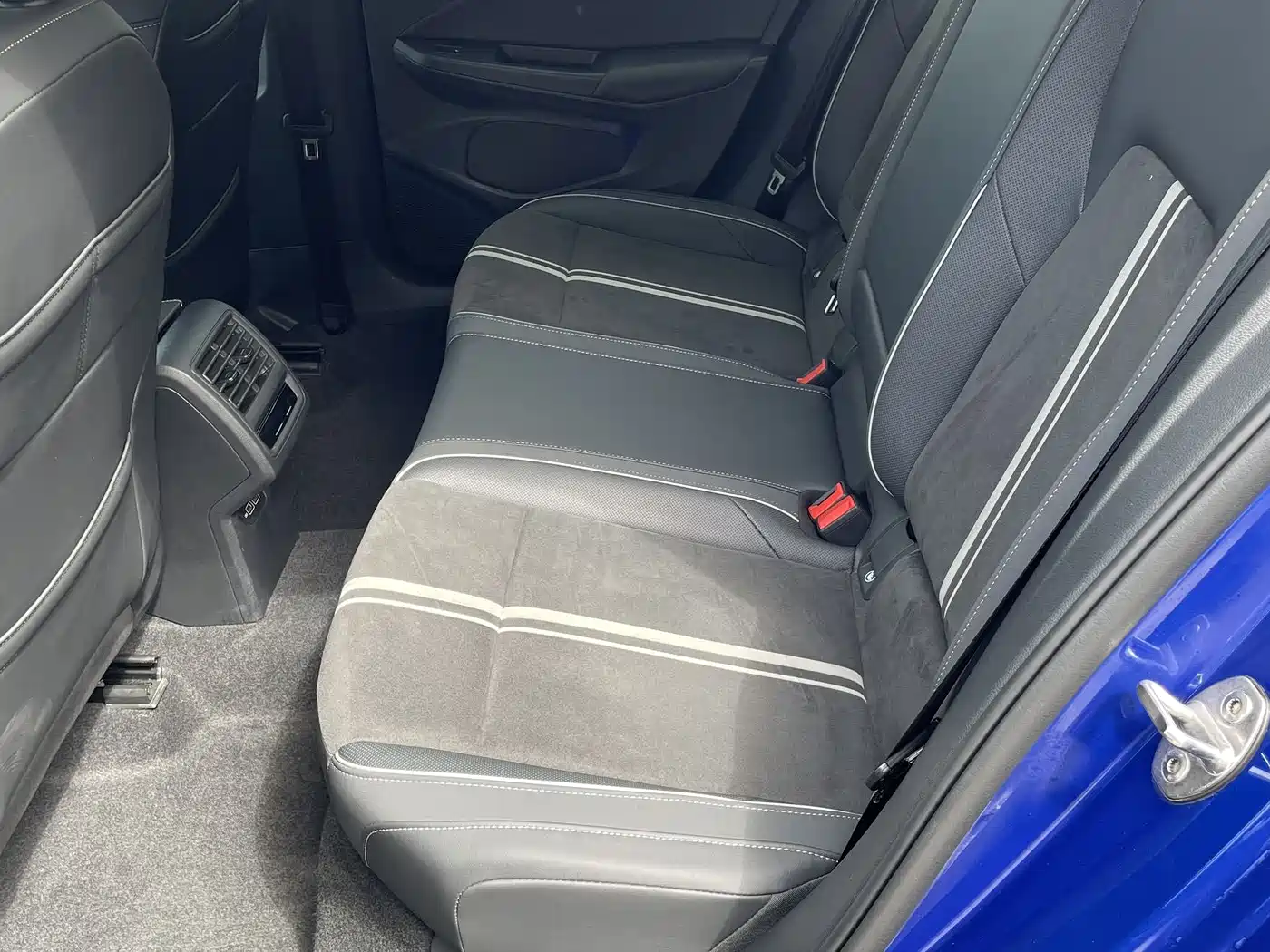 Volkswagen Golf 2021 280TSI DSG R-Line фото 12