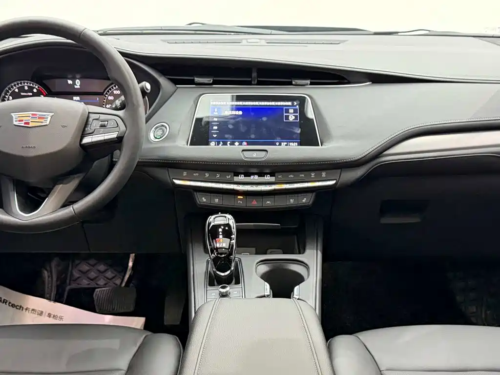 Фото 27 - Cadillac XT4