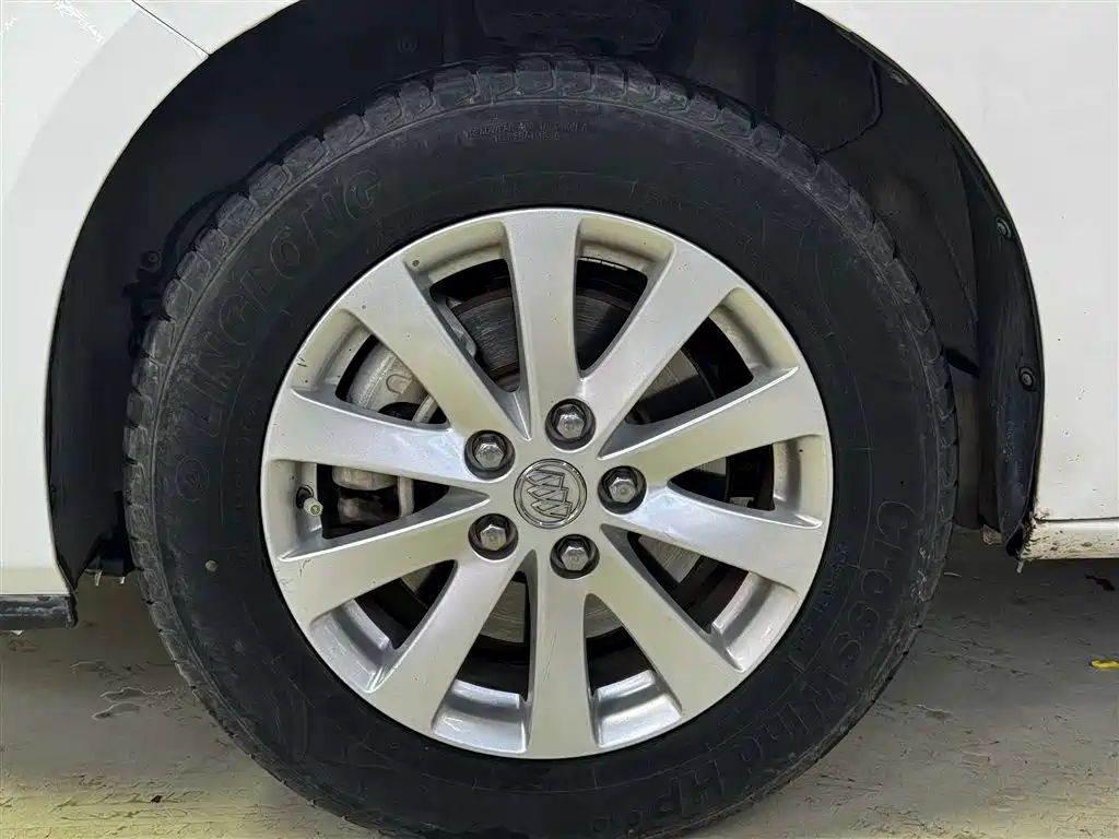 Buick GL8 2018 28T Luxury Model China VI фото 10