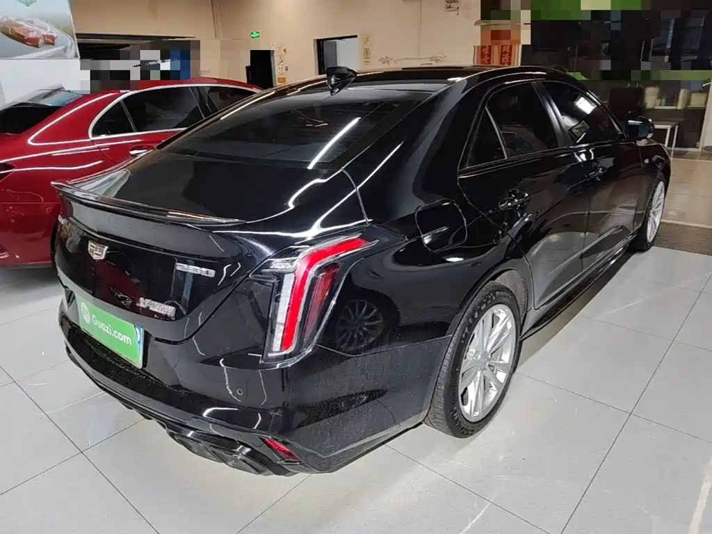Cadillac CT4 2023 2022 28T Fashion Style