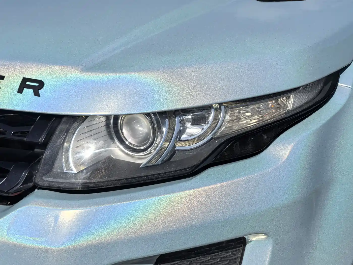 Land Rover Range Rover Evoque (Import) 2012 2.0T 3-door Premium Edition фото 5