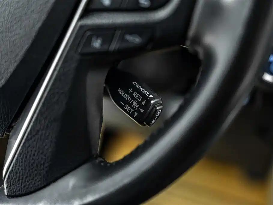 Toyota Vellfire 2021 Crown Hybrid 2.5L HV Premium Edition фото 34