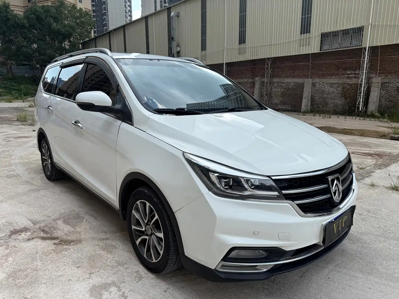 Baojun 730 2017 1.5T Manual Luxury 7-Seater фото 2
