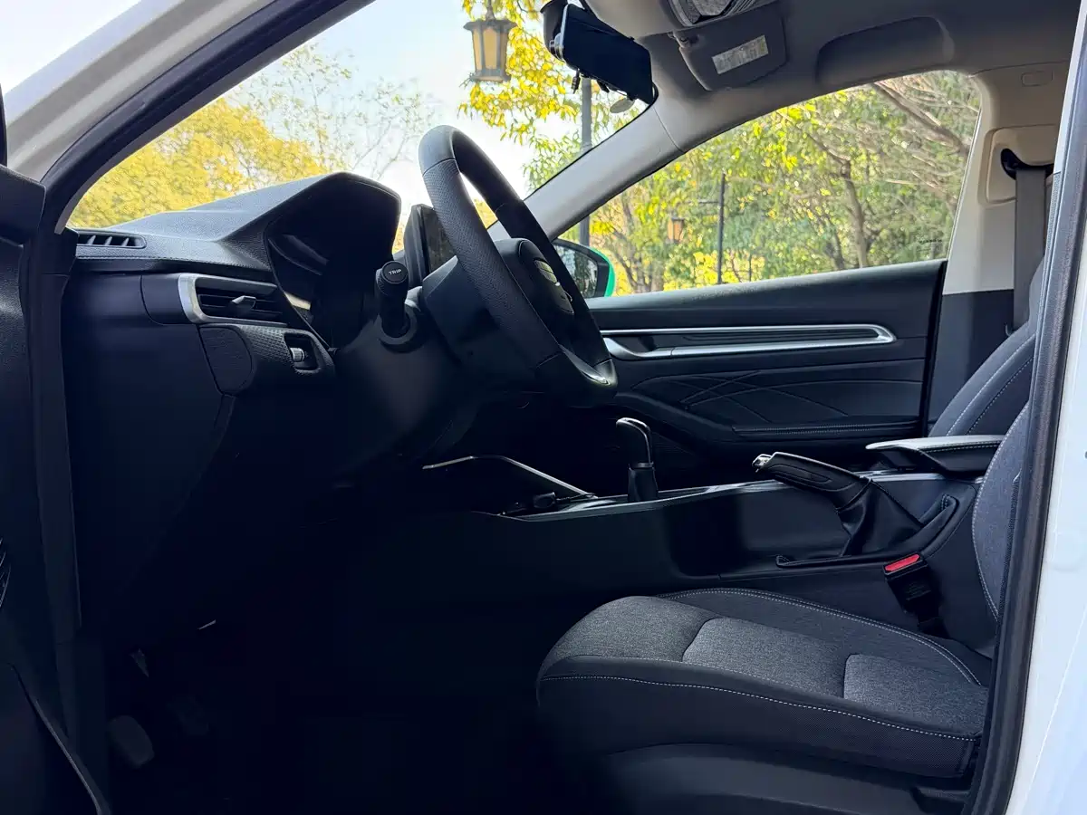 GEELY AUTOMOBILE EMGRAND