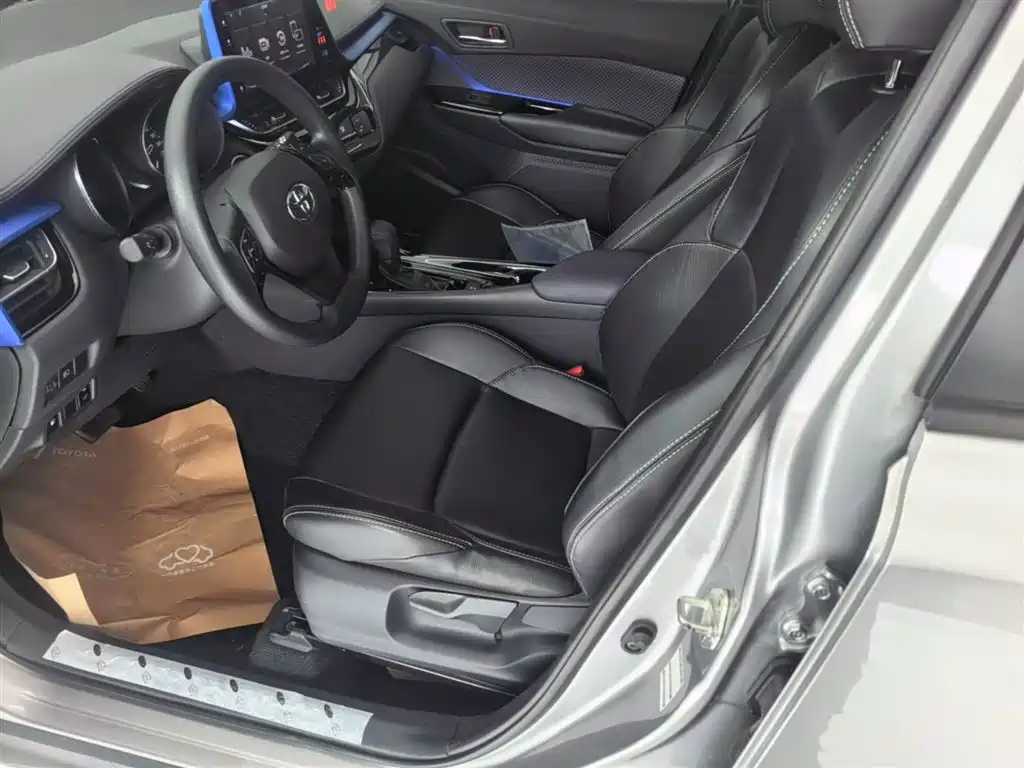 Toyota IZOA 2020 2.0L Yi Xiang Edition фото 22