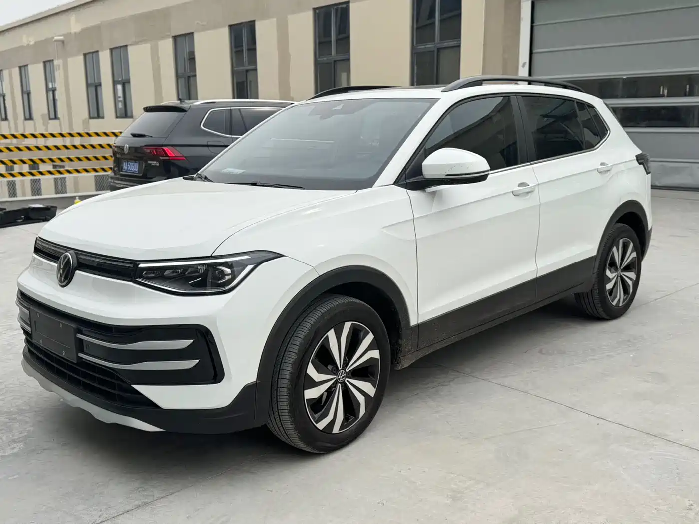 Volkswagen Tharu 2025 New Edge 1.5L Aspiration Edition