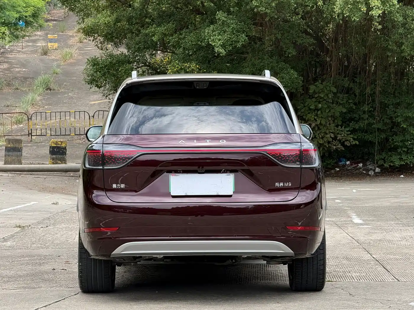 AITO Wenjie AITO M9 2025 Extended Range Ultra 52kWh 6-Seater фото 5