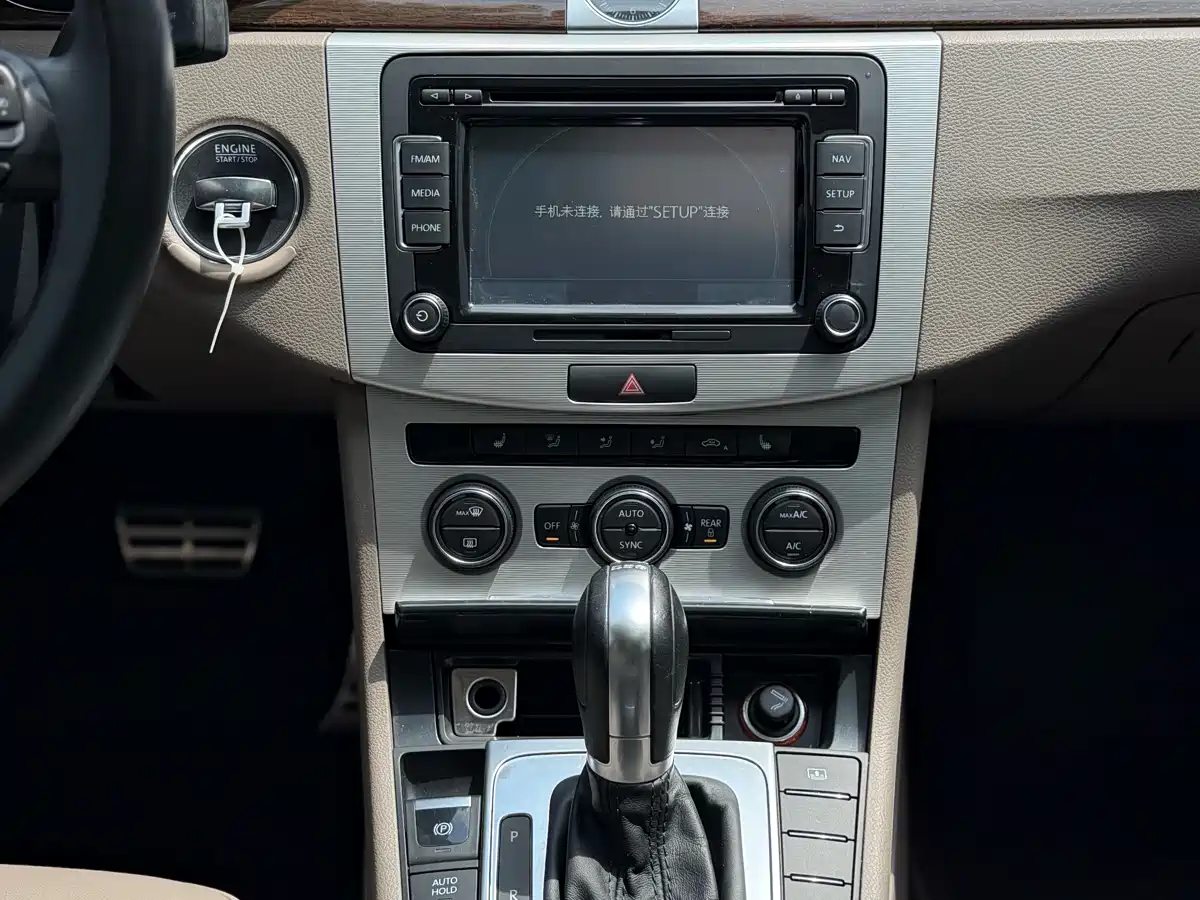 Volkswagen Magotan 2015 Facelift 1.8TSI Premium фото 8