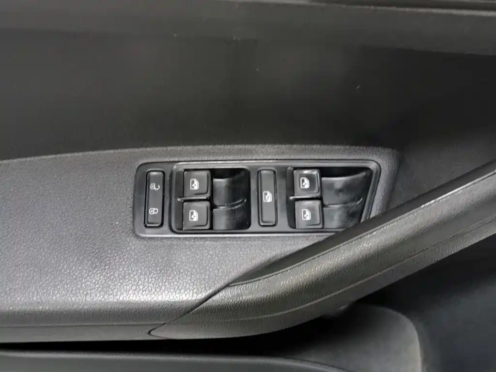Photo 9 - Volkswagen Jetta
