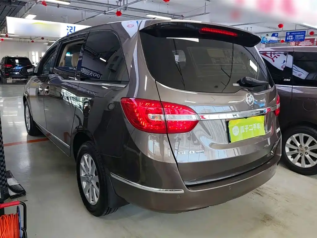 Buick GL8 2017 25S Premium Model China V фото 5