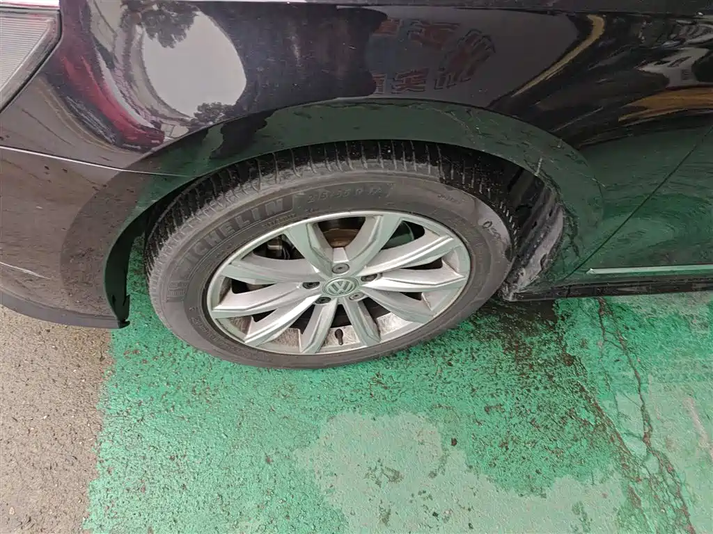 Volkswagen Passat 2016 330TSI DSG Honor Edition фото 23