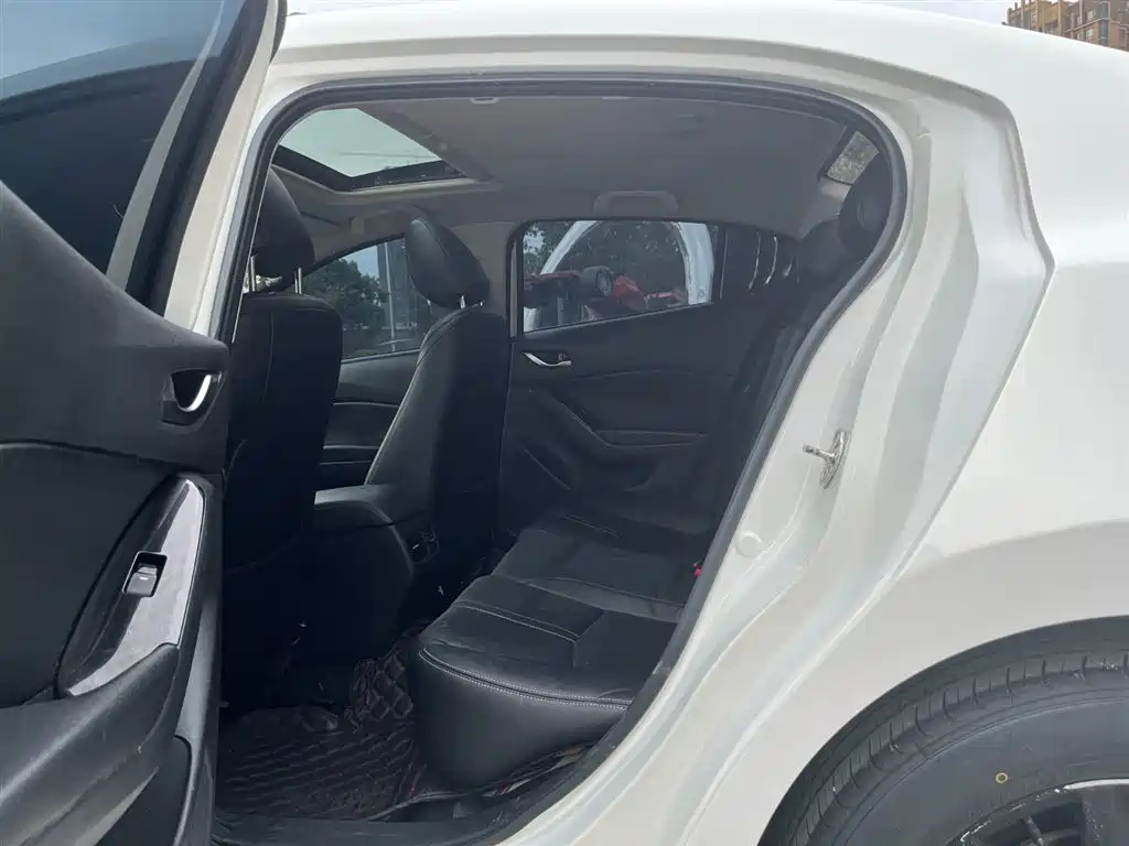 Mazda Mazda3 Axela 2017 Sedan 1.5L Automatic Luxury China V фото 13