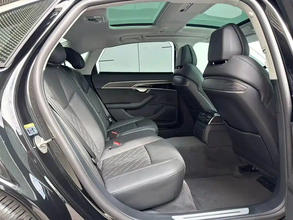 Audi A8 2021 A8L 50 TFSI quattro Comfort фото 14