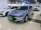 Photo 2 - Chevrolet Malibu XL