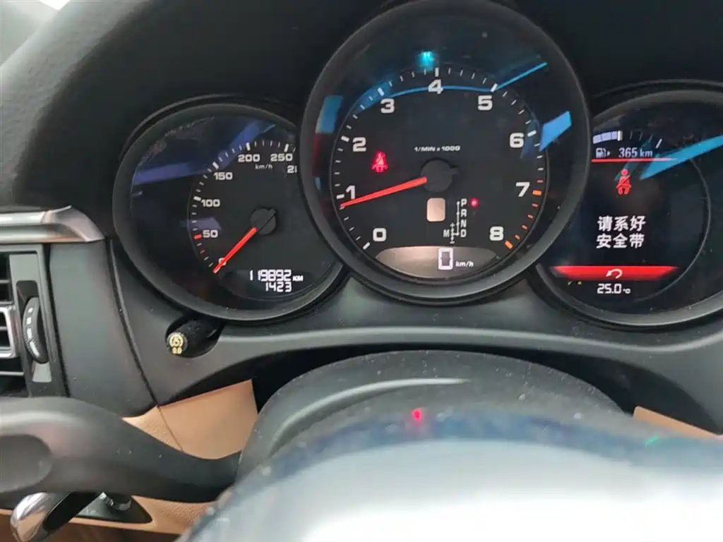 Porsche Macan 2018 Macan 2.0T фото 12