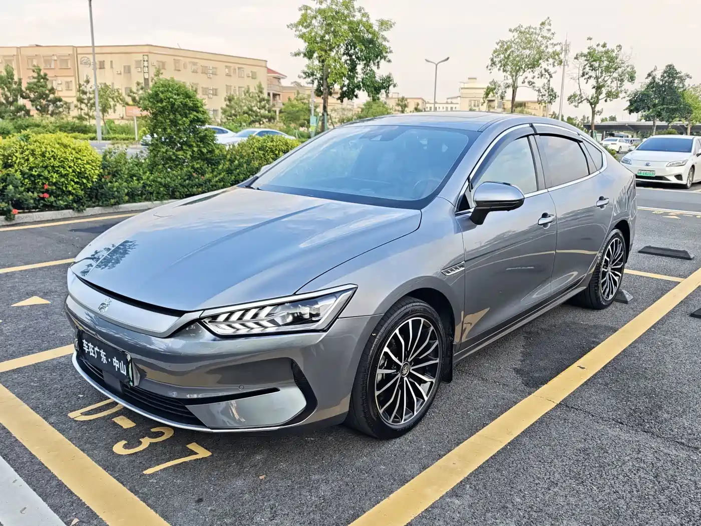 Photo 1 - BYD Qin PLUS