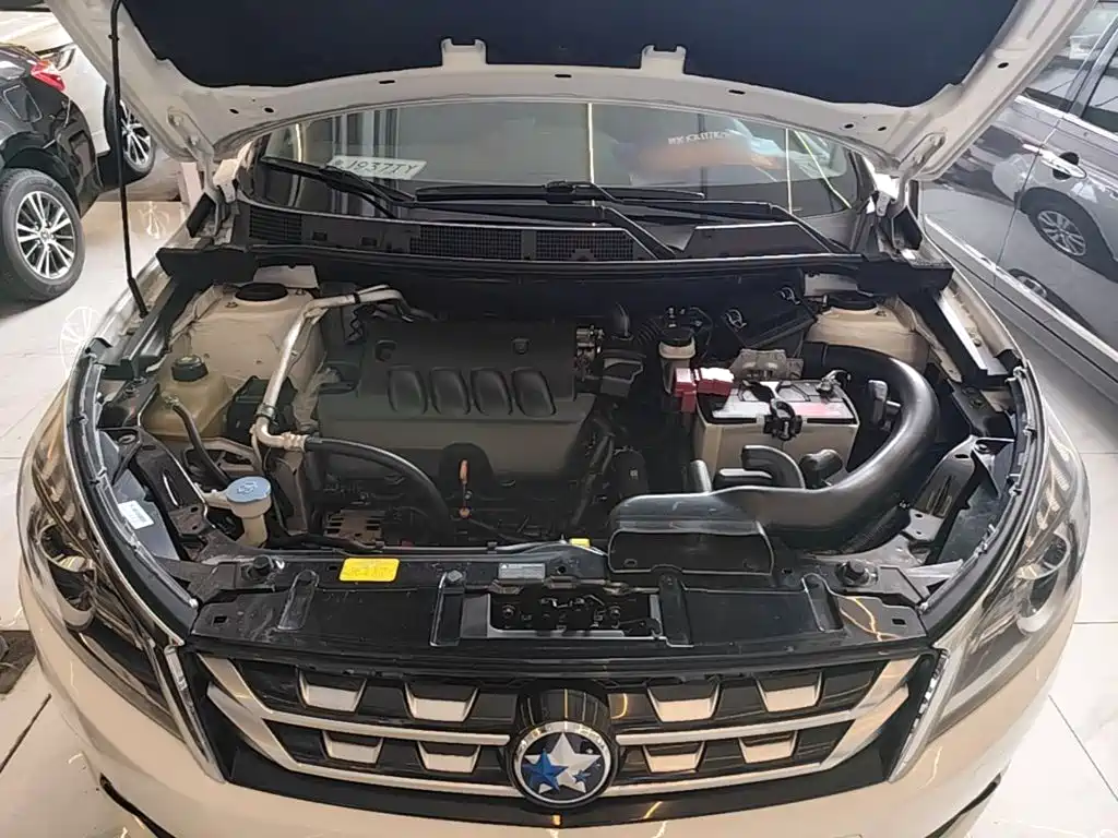 Venucia T70 2016 2016 2.0L CVT Rui Qu Edition